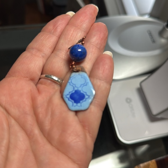 Handmade lapis and copper earrings - Picture 2 of 4